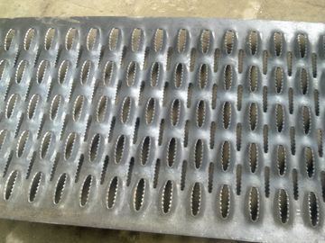 Китай Разносторонняя многофункциональная анти- металлическая пластина скида для дорожки/лестниц/настила поставщик