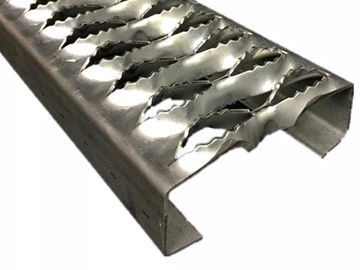 Китай Планки сжатия распорки безопасности проступей лестницы алюминия и стального анти- скида металлопластинчатые поставщик